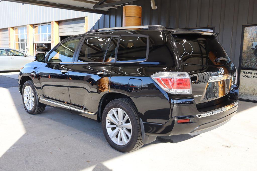 used 2013 Toyota Highlander Hybrid car, priced at $16,790