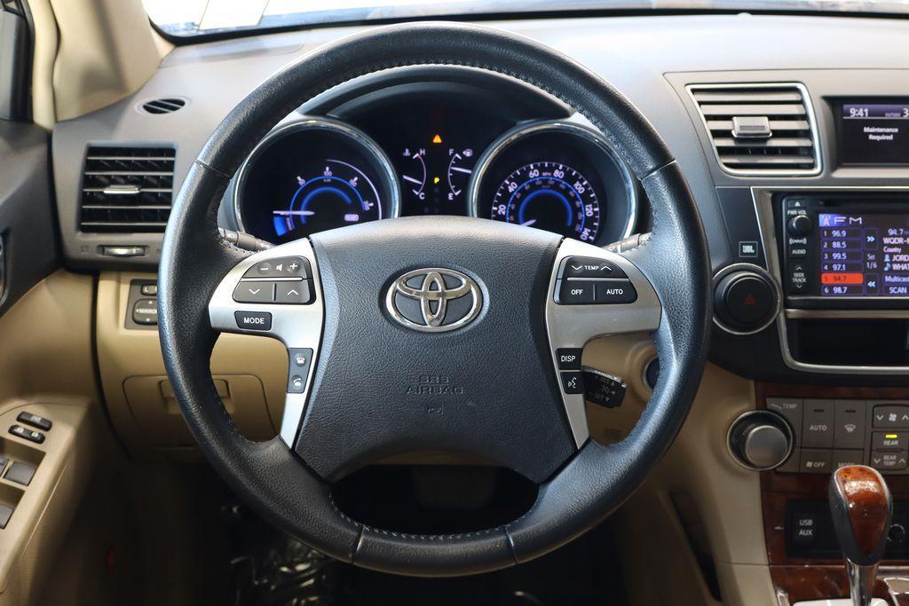 used 2013 Toyota Highlander Hybrid car, priced at $16,790