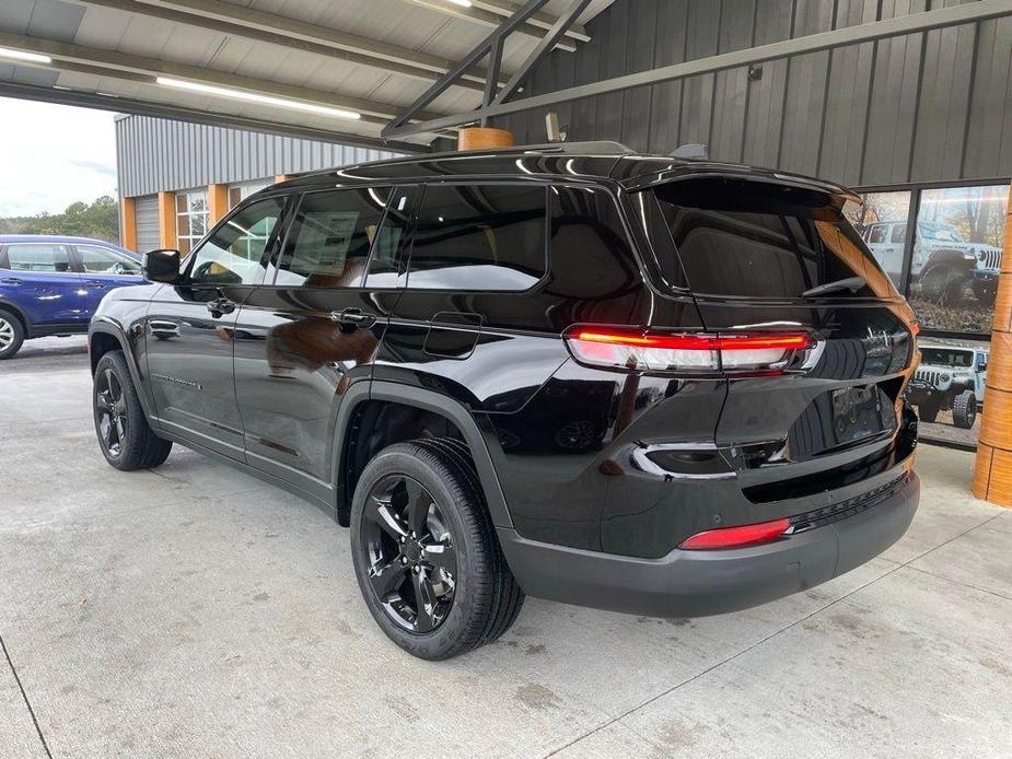 new 2024 Jeep Grand Cherokee L car, priced at $40,121