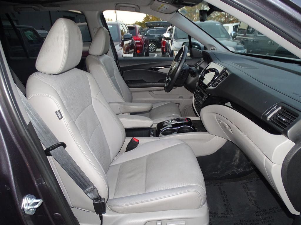 used 2022 Honda Pilot car, priced at $36,650