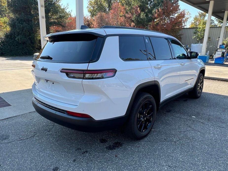 new 2024 Jeep Grand Cherokee L car, priced at $41,607