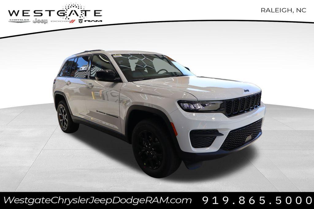 new 2025 Jeep Grand Cherokee car, priced at $40,395