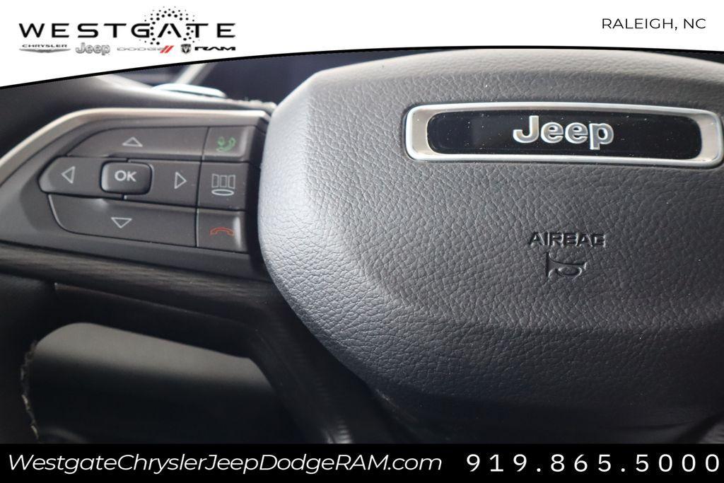 new 2024 Jeep Grand Cherokee L car, priced at $38,585