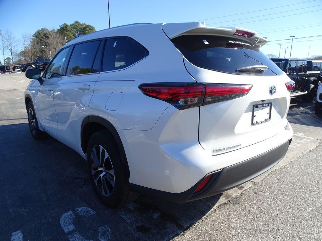 used 2021 Toyota Highlander Hybrid car, priced at $37,508