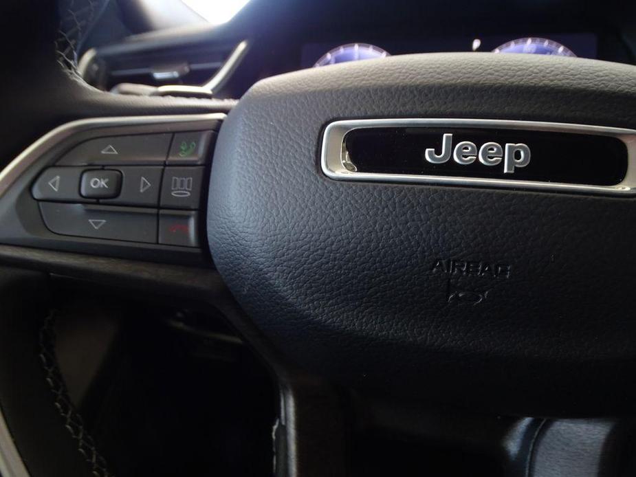 new 2024 Jeep Grand Cherokee L car, priced at $48,393