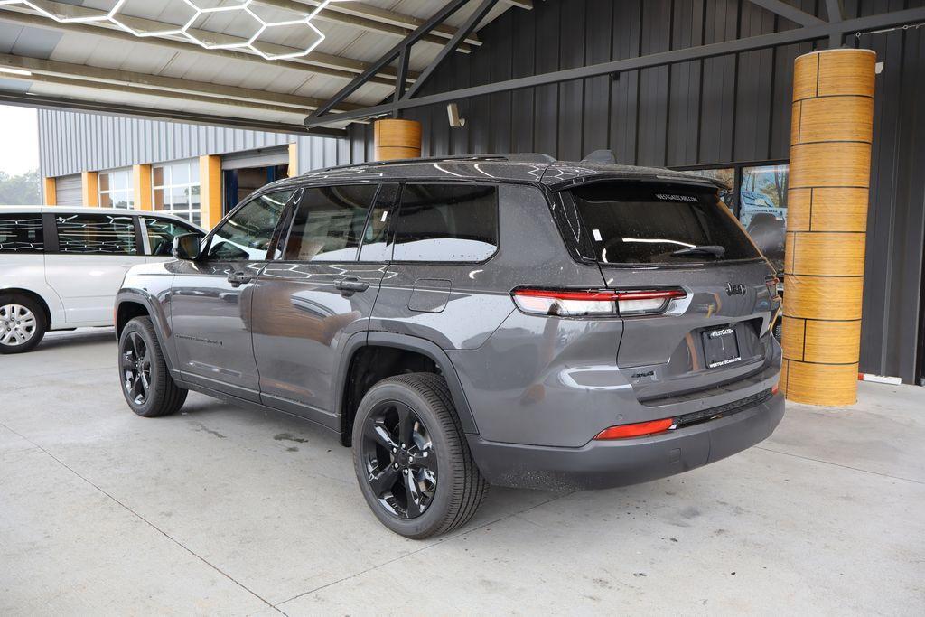 new 2024 Jeep Grand Cherokee L car, priced at $40,121