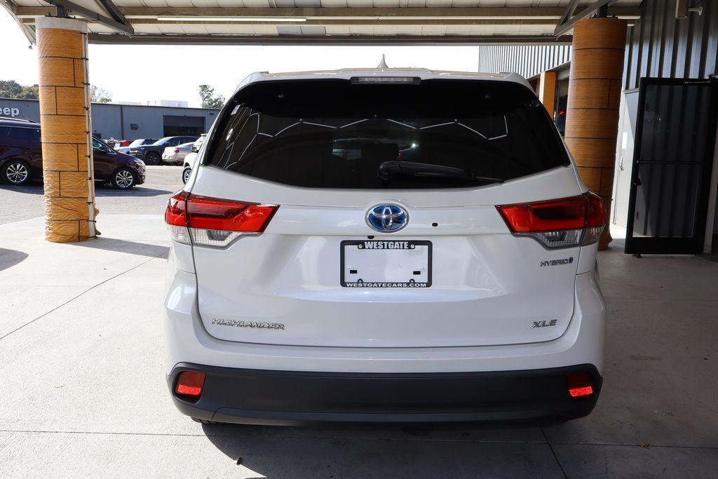 used 2019 Toyota Highlander Hybrid car, priced at $29,277