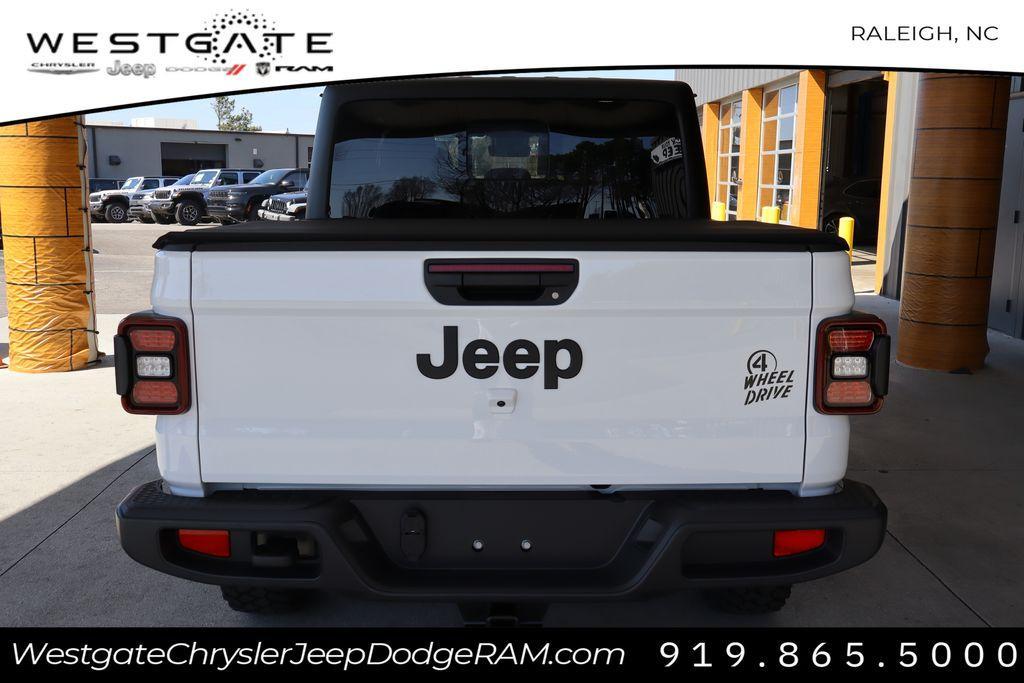 new 2024 Jeep Gladiator car, priced at $41,673