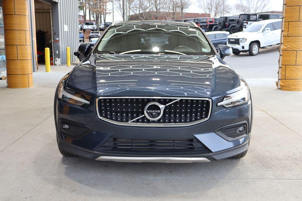 used 2020 Volvo V60 Cross Country car, priced at $28,990