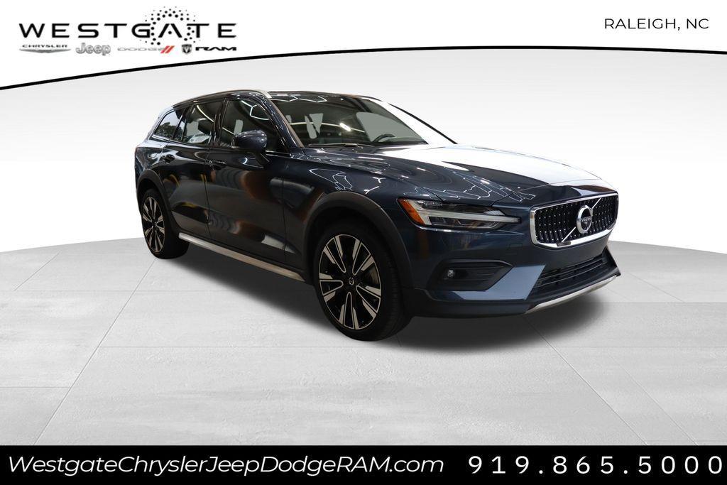 used 2020 Volvo V60 Cross Country car, priced at $28,990