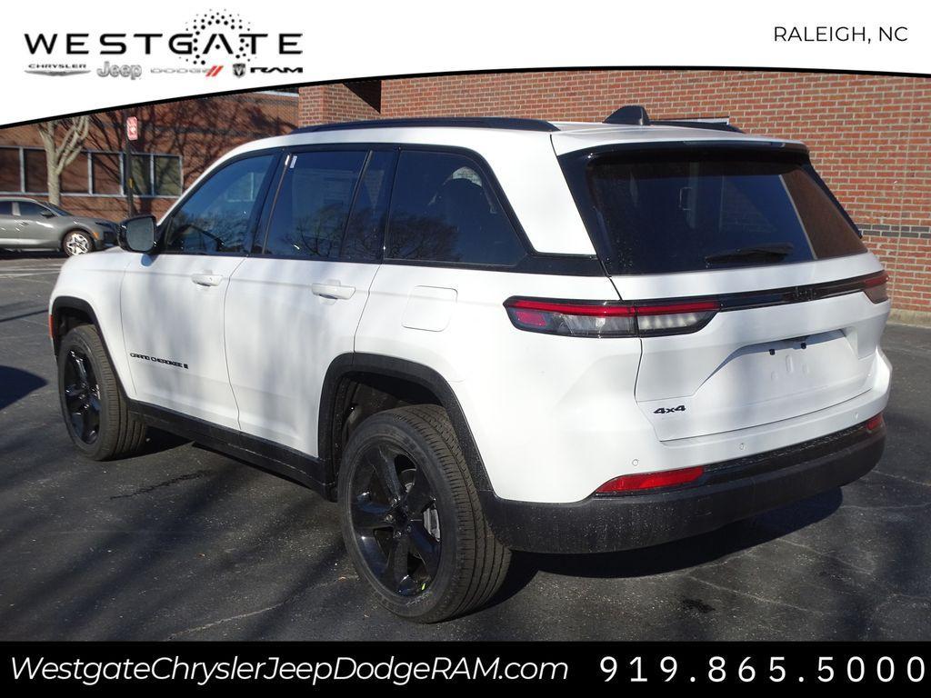 new 2025 Jeep Grand Cherokee car, priced at $42,325