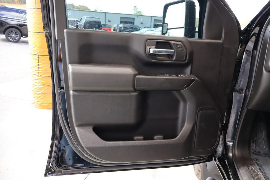 used 2022 Chevrolet Silverado 2500 car, priced at $44,143