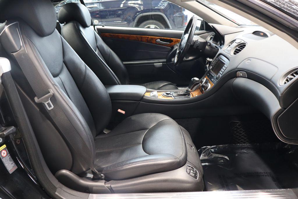 used 2007 Mercedes-Benz SL-Class car, priced at $13,500