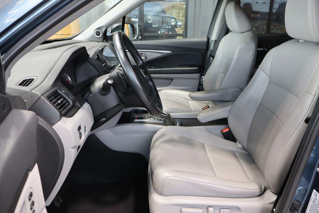 used 2021 Honda Pilot car, priced at $31,750