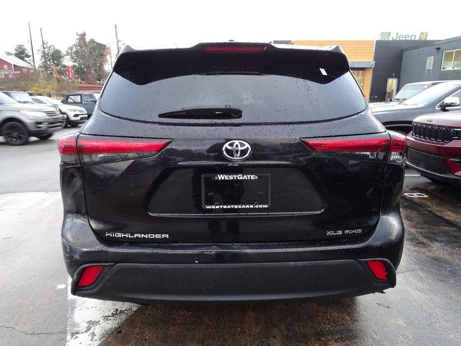 used 2020 Toyota Highlander car, priced at $33,135