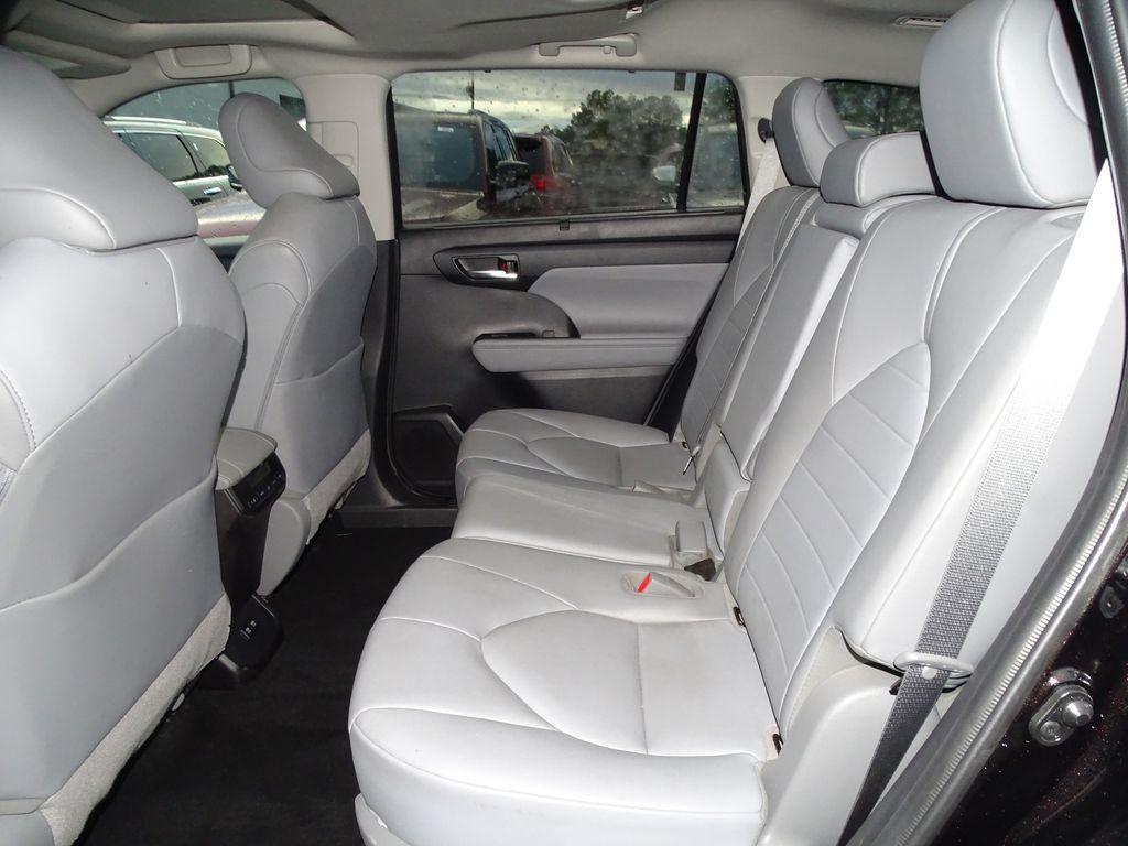 used 2020 Toyota Highlander car, priced at $33,135