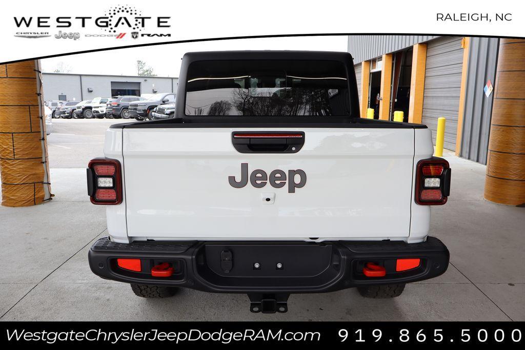 new 2024 Jeep Gladiator car, priced at $49,447