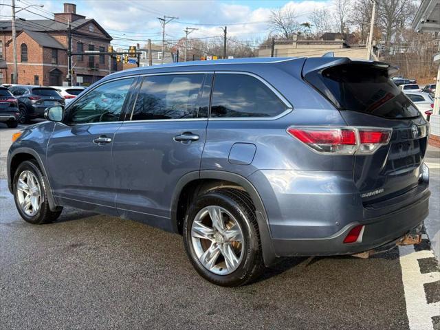 used 2015 Toyota Highlander car, priced at $18,995