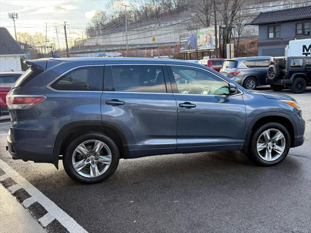 used 2015 Toyota Highlander car, priced at $18,995