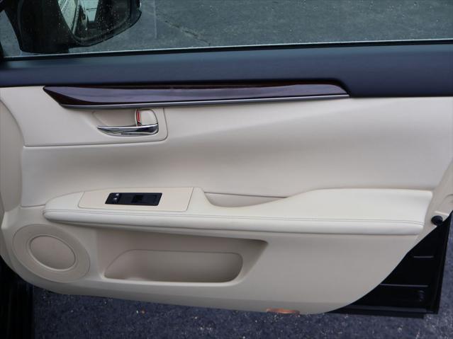 used 2013 Lexus ES 350 car, priced at $15,000