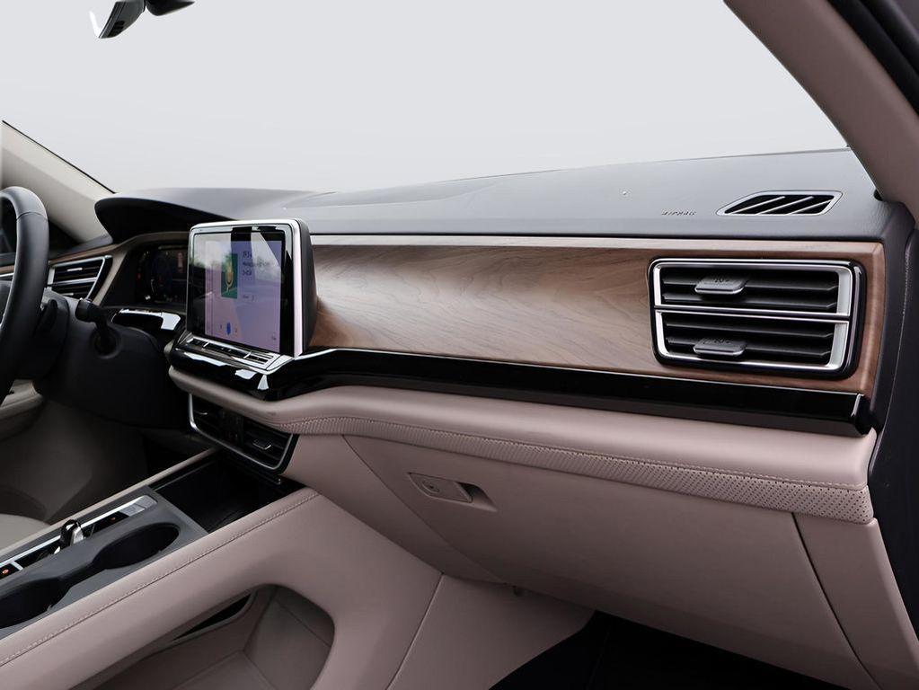 new 2025 Volkswagen Atlas car, priced at $39,331