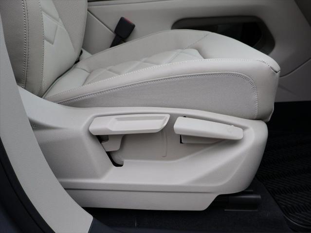 new 2025 Volkswagen Atlas car, priced at $39,331