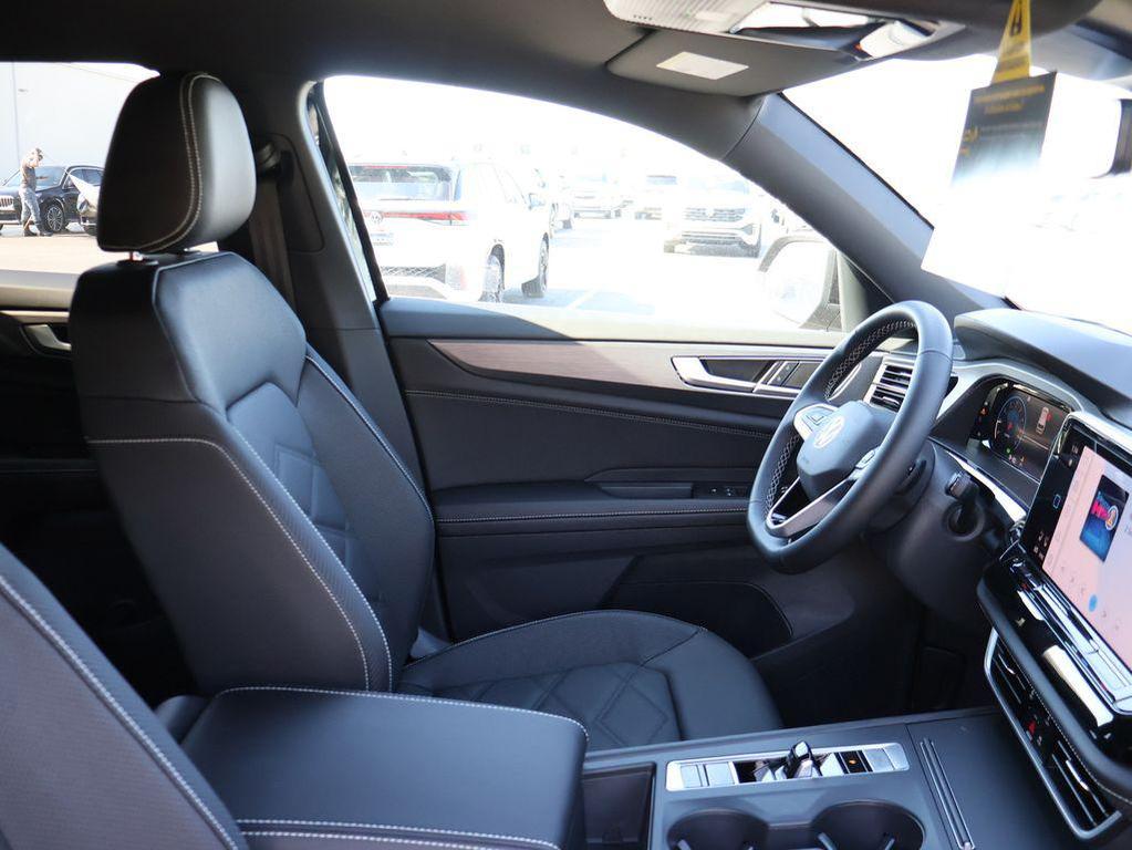 new 2026 Volkswagen Atlas Cross Sport car, priced at $42,801
