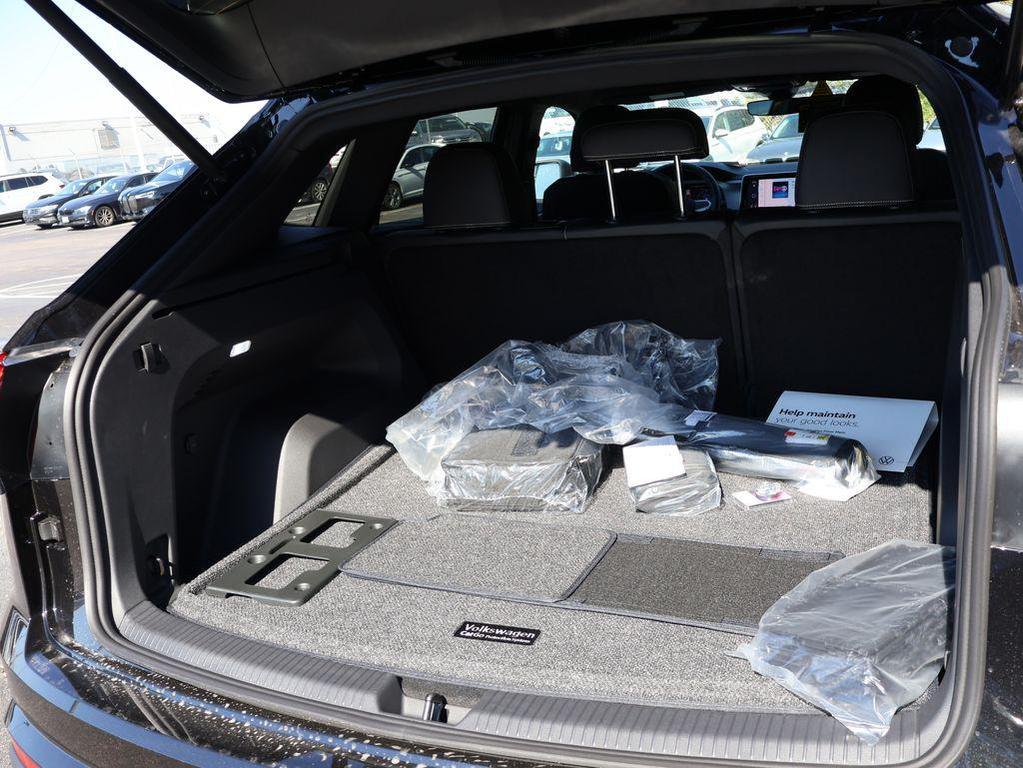 new 2026 Volkswagen Atlas Cross Sport car, priced at $42,801
