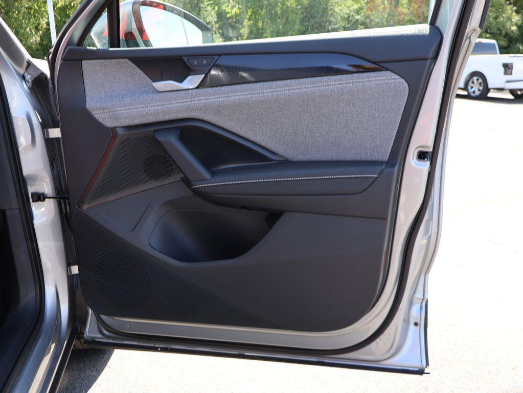 new 2025 Volkswagen Tiguan car, priced at $32,459