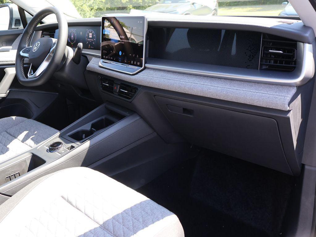 new 2025 Volkswagen Tiguan car, priced at $32,459