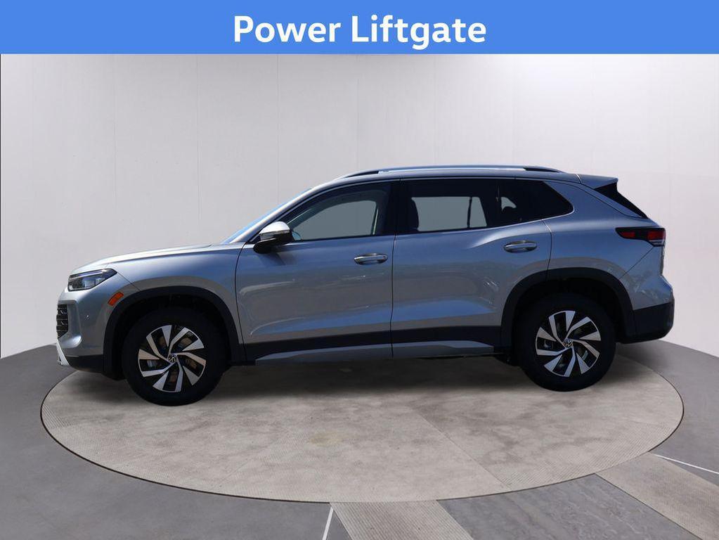 new 2025 Volkswagen Tiguan car, priced at $32,459