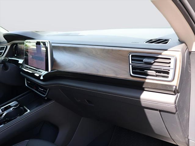 new 2025 Volkswagen Atlas car, priced at $45,345