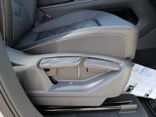 new 2025 Volkswagen Atlas car, priced at $46,136