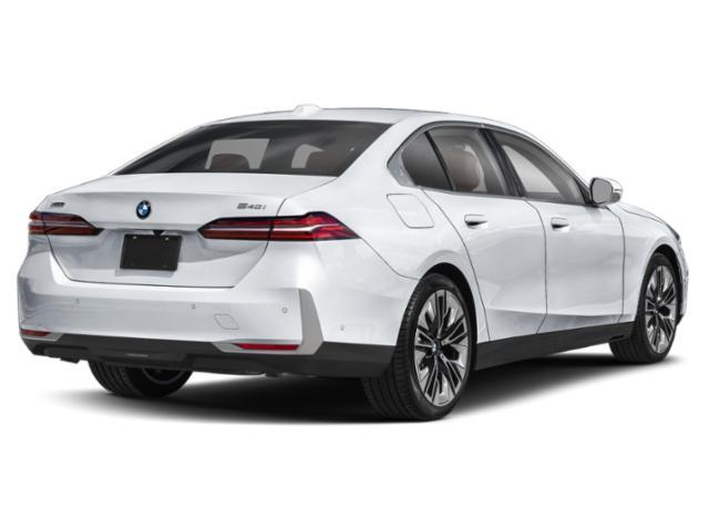 new 2025 BMW 540 car, priced at $77,325