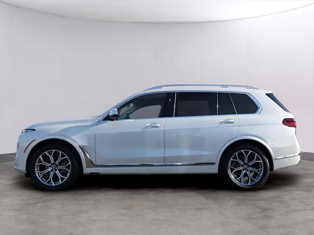 new 2025 BMW X7 car, priced at $89,025