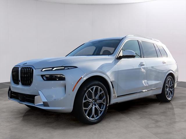 new 2025 BMW X7 car, priced at $89,025