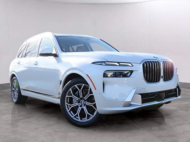 new 2025 BMW X7 car, priced at $89,025