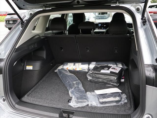 new 2025 Volkswagen Tiguan car, priced at $33,011