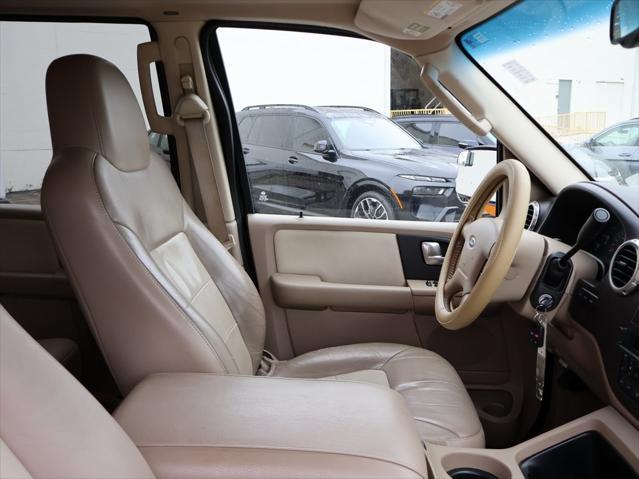 used 2004 Ford Expedition car, priced at $5,922