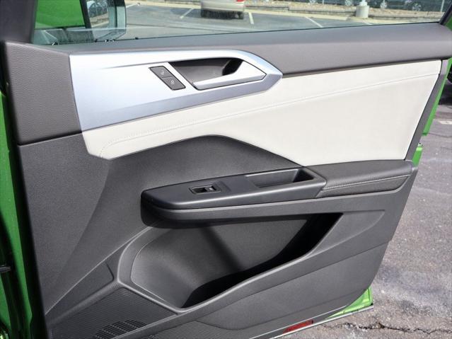new 2025 Volkswagen Taos car, priced at $31,579