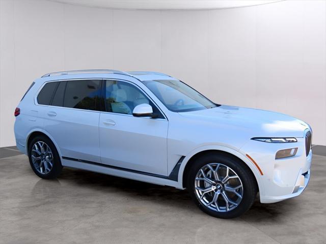 new 2025 BMW X7 car, priced at $96,070