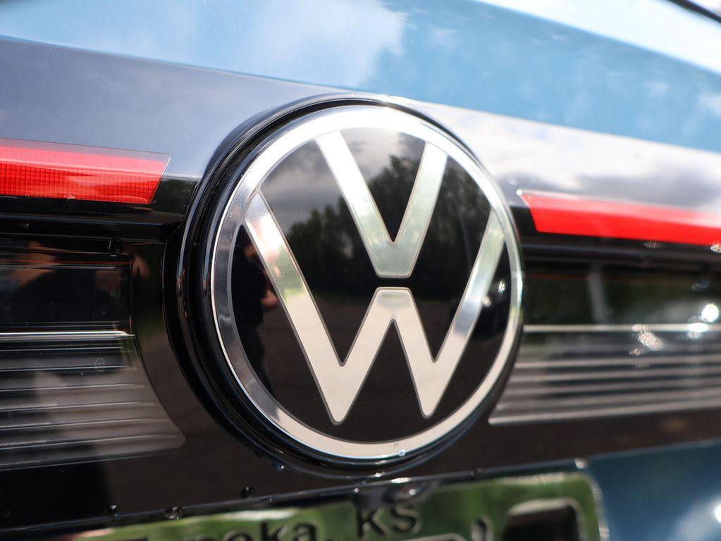 new 2025 Volkswagen Taos car, priced at $28,290