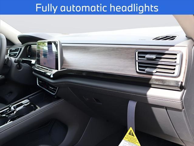 new 2025 Volkswagen Atlas car, priced at $51,943
