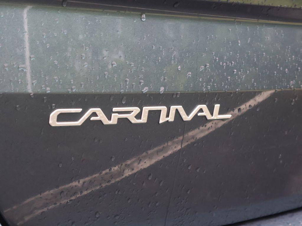 used 2024 Kia Carnival car, priced at $39,534