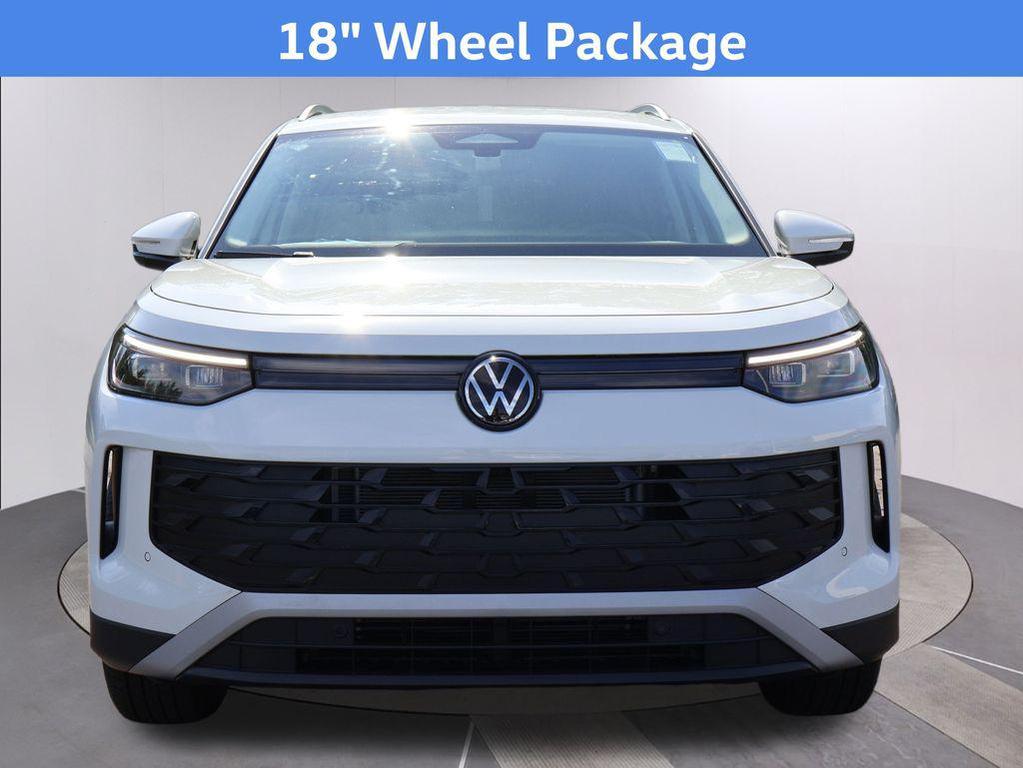 new 2025 Volkswagen Tiguan car, priced at $31,499