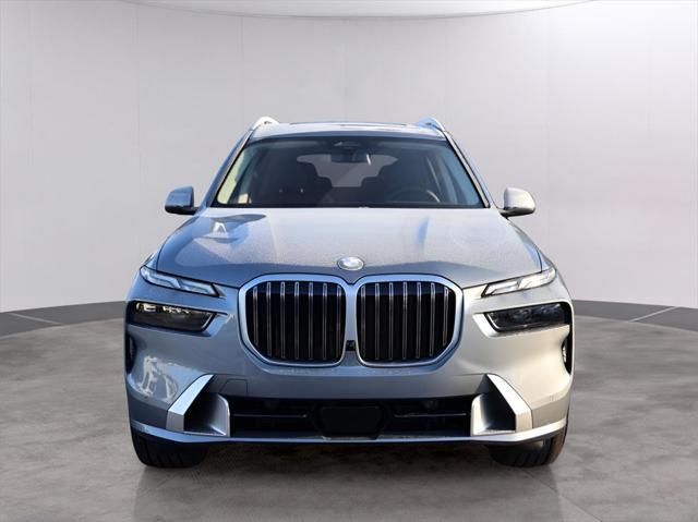 new 2025 BMW X7 car, priced at $90,475