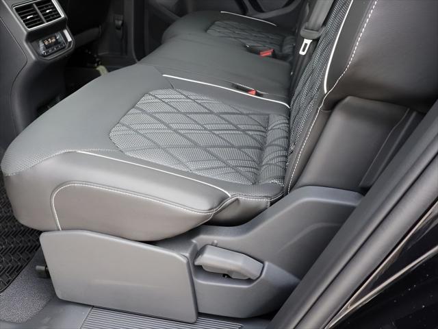 new 2025 Volkswagen Atlas car, priced at $51,979