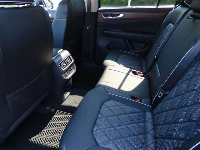 new 2025 Volkswagen Atlas car, priced at $53,911