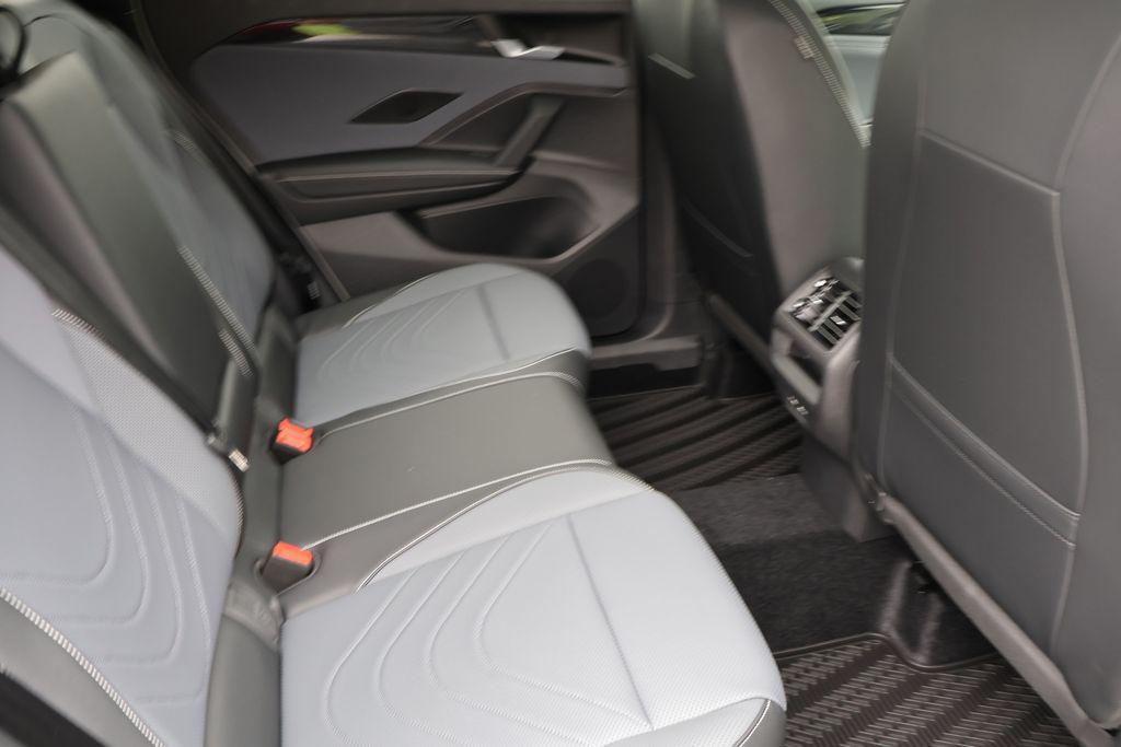 new 2025 Volkswagen Tiguan car, priced at $38,500