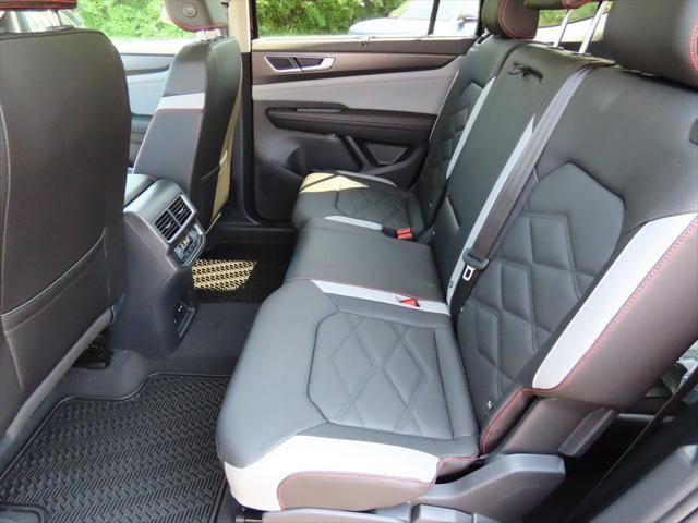 new 2025 Volkswagen Atlas car, priced at $49,306
